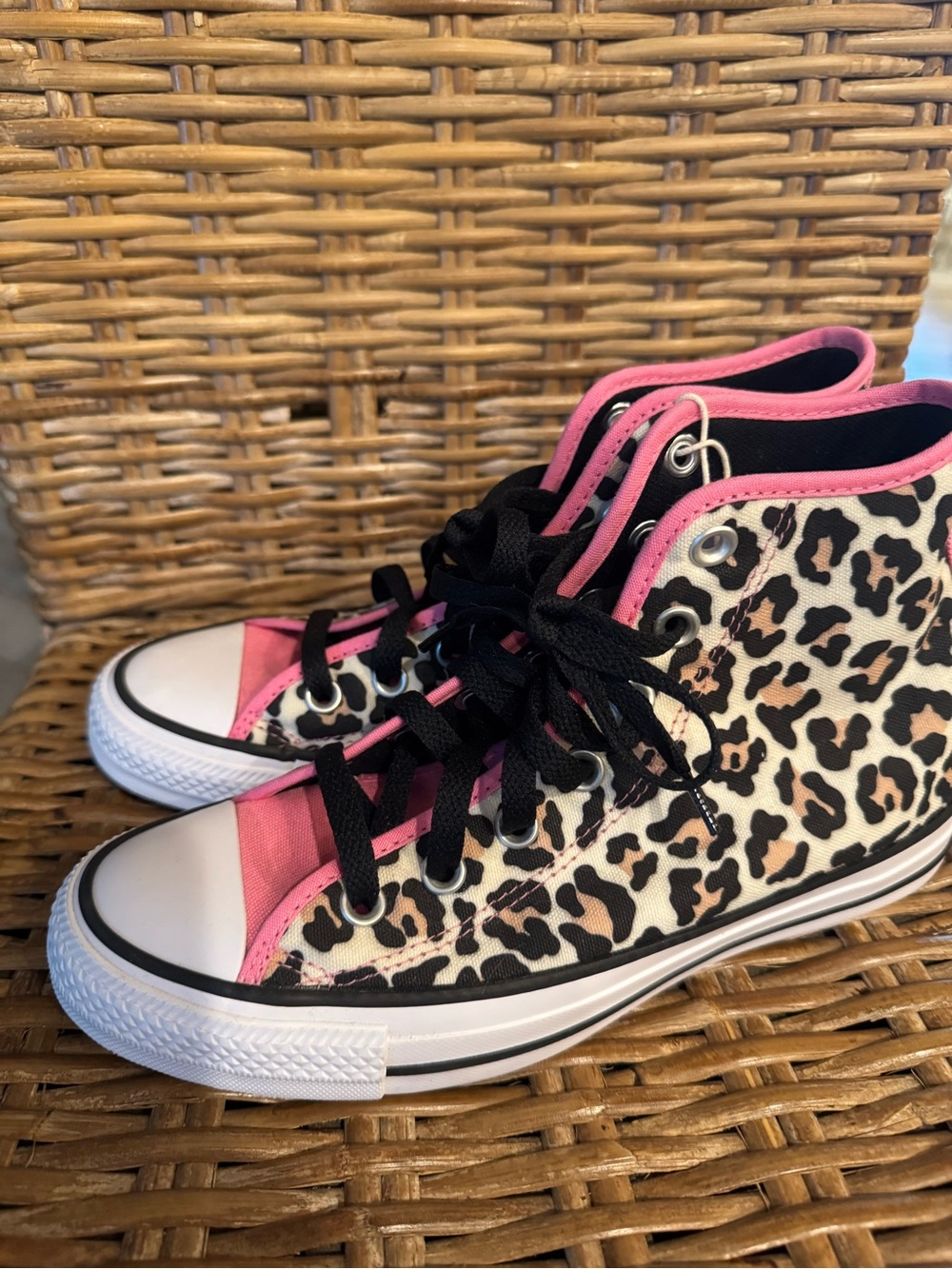 Converse Chuck Taylor All Star Leopard Print High Top - Pink Trim - Picture 2 of 7